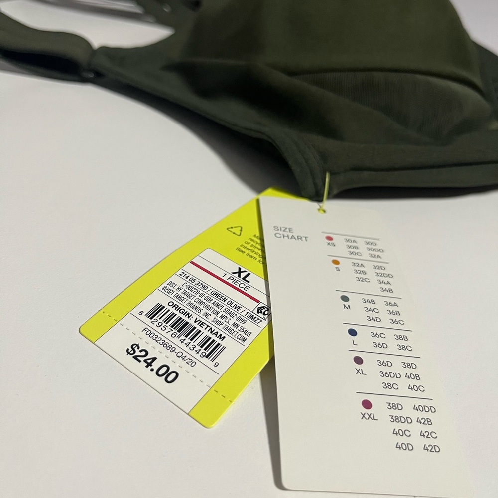 NWT XL Women's Olive Green crisscross Strappy Sports Bra all in motion pads - Picture 14 of 14